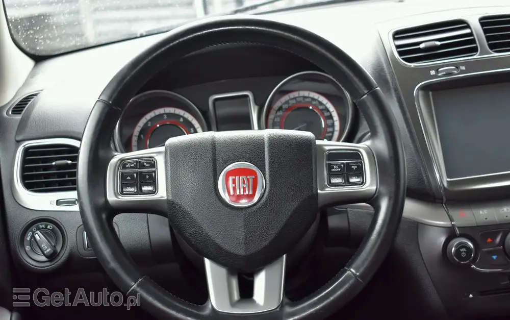 FIAT Freemont 2.0 Multijet 16V DPF Automatik Allrad Cross