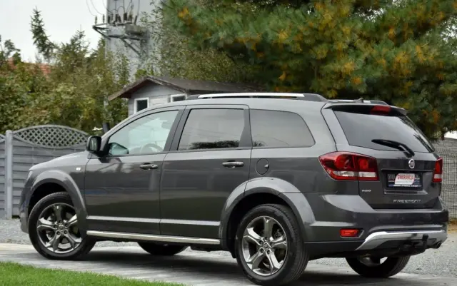 FIAT Freemont 2.0 Multijet 16V DPF Automatik Allrad Cross