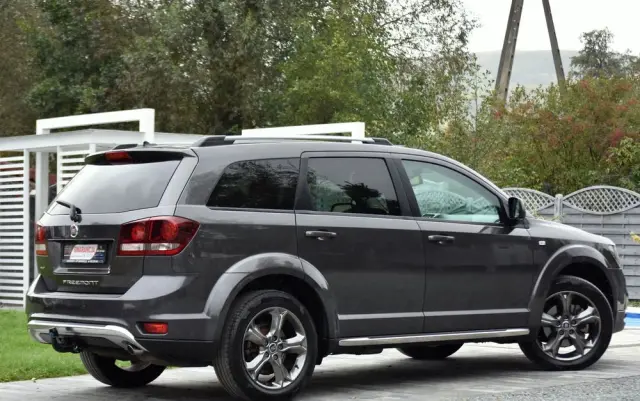 FIAT Freemont 2.0 Multijet 16V DPF Automatik Allrad Cross