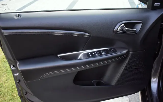 FIAT Freemont 2.0 Multijet 16V DPF Automatik Allrad Cross