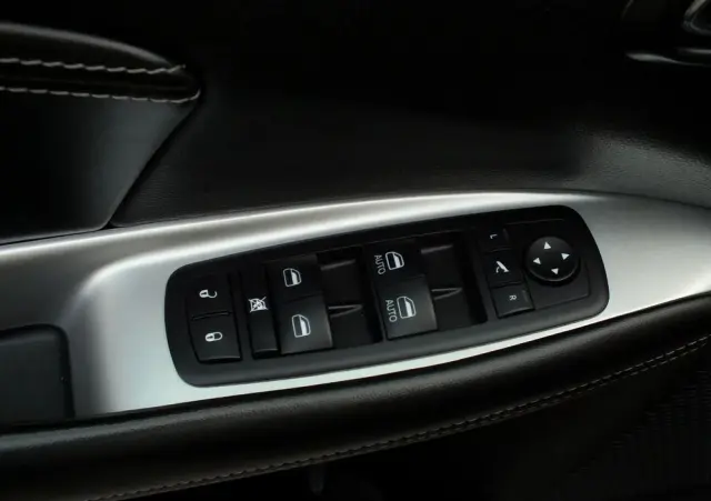 FIAT Freemont 2.0 Multijet 16V DPF Automatik Allrad Cross