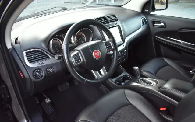 FIAT Freemont 2.0 Multijet 16V DPF Automatik Allrad Cross