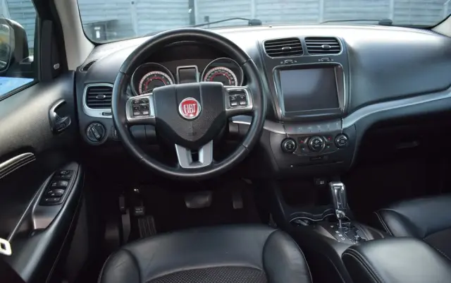 FIAT Freemont 2.0 Multijet 16V DPF Automatik Allrad Cross