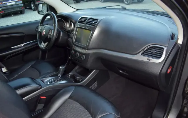 FIAT Freemont 2.0 Multijet 16V DPF Automatik Allrad Cross