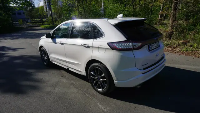 FORD Edge Titanium