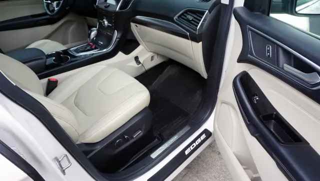 FORD Edge Titanium
