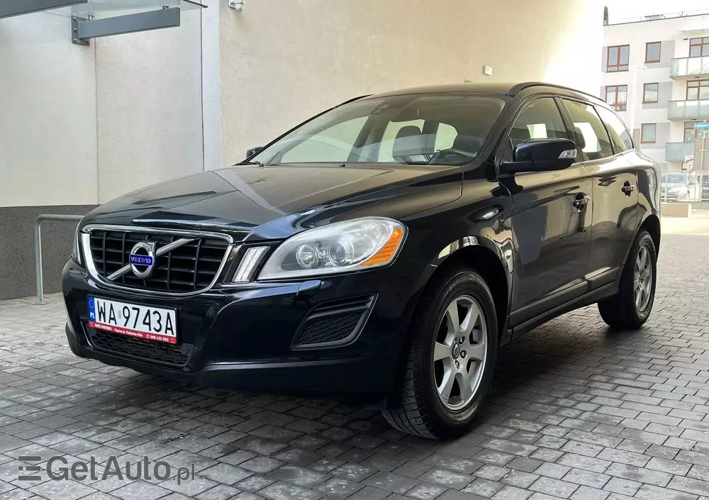 VOLVO XC 60 DRIVe Momentum