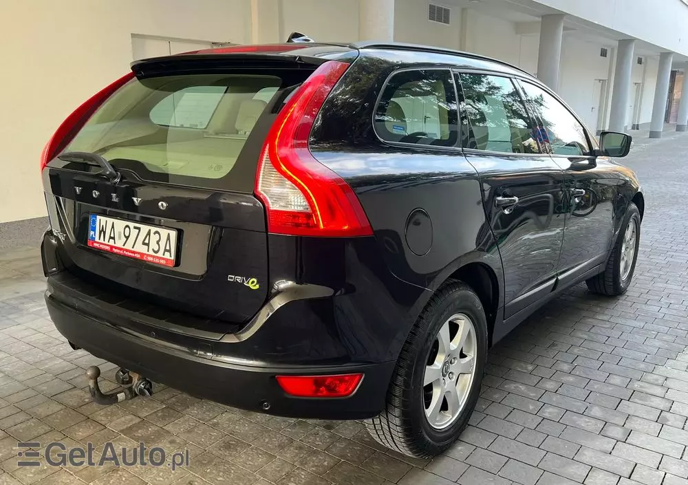 VOLVO XC 60 DRIVe Momentum