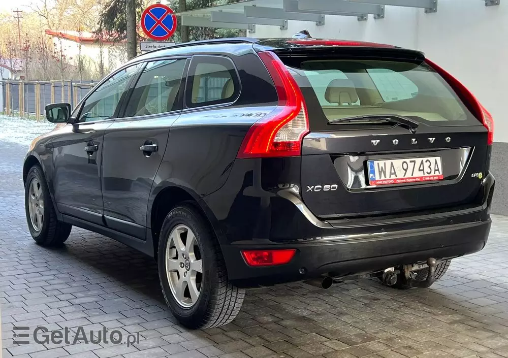 VOLVO XC 60 DRIVe Momentum