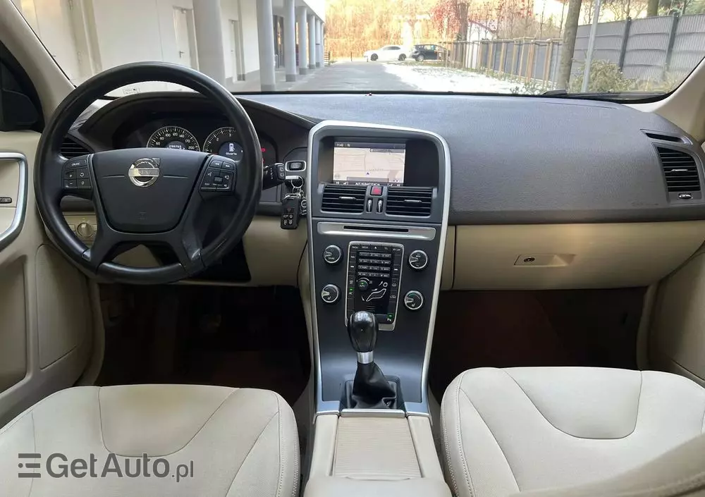 VOLVO XC 60 DRIVe Momentum