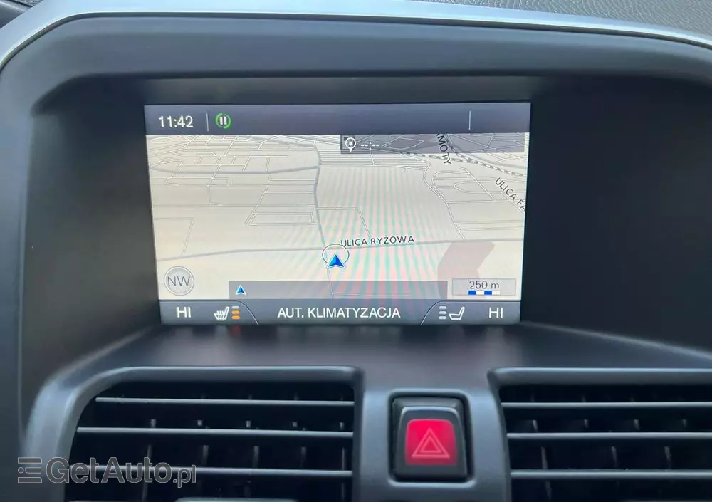 VOLVO XC 60 DRIVe Momentum