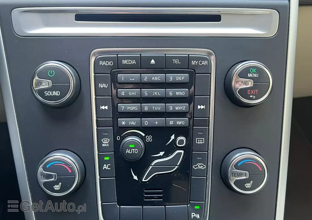 VOLVO XC 60 DRIVe Momentum