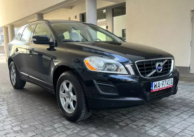 VOLVO XC 60 DRIVe Momentum