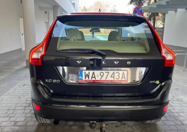VOLVO XC 60 DRIVe Momentum