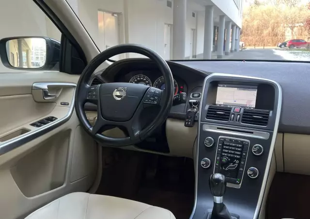 VOLVO XC 60 DRIVe Momentum