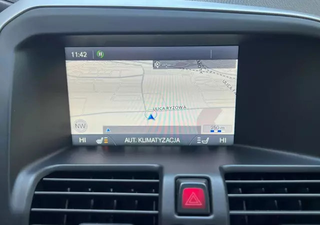 VOLVO XC 60 DRIVe Momentum