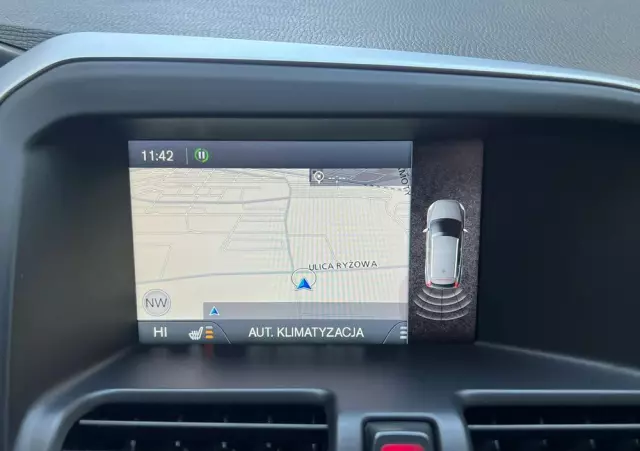 VOLVO XC 60 DRIVe Momentum