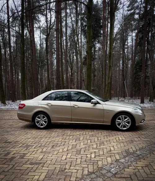 MERCEDES-BENZ Klasa E 