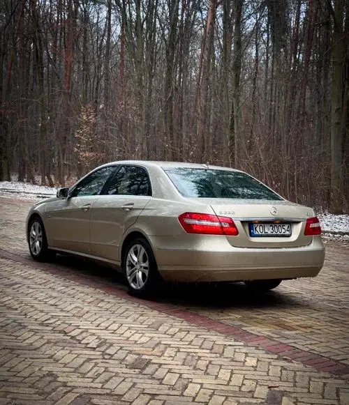 MERCEDES-BENZ Klasa E 