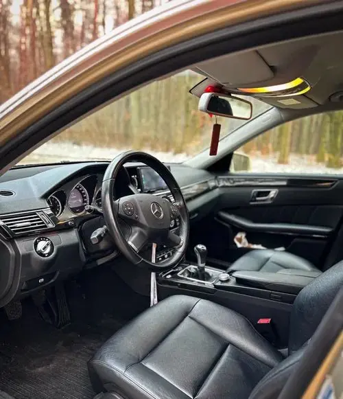 MERCEDES-BENZ Klasa E 