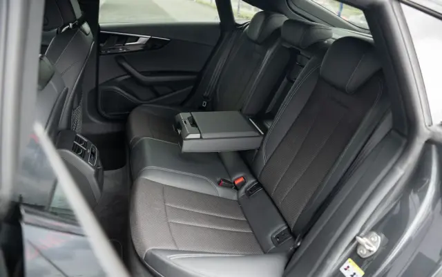 AUDI A5 Sportback 40 TFSI quattro S tronic edition one
