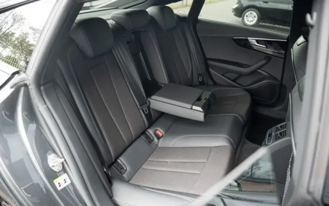 AUDI A5 Sportback 40 TFSI quattro S tronic edition one