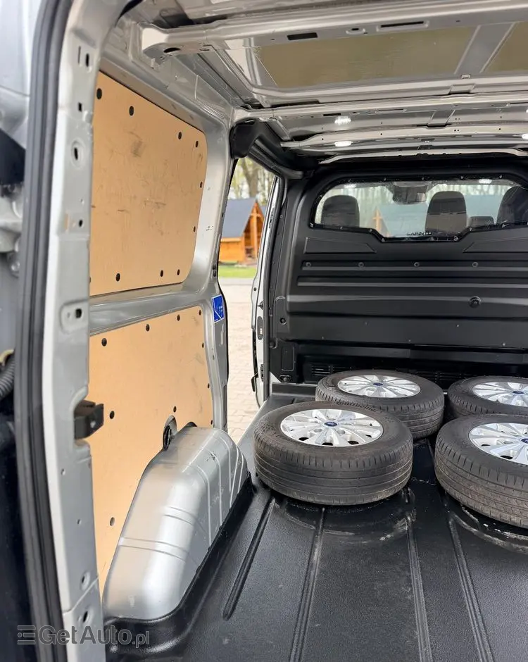 FORD TRANSIT CUSTOM  LIFT 2020r/ Webasto / 2,0 TDCI/130KM/KAMERA/BIX-ENON/ EURO 6/ASO/NISKI PRZEBIEG/LED/HAK/FV23%/6-DZWI/LONG 