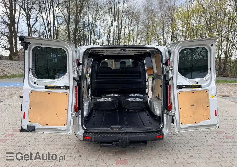 FORD TRANSIT CUSTOM  LIFT 2020r/ Webasto / 2,0 TDCI/130KM/KAMERA/BIX-ENON/ EURO 6/ASO/NISKI PRZEBIEG/LED/HAK/FV23%/6-DZWI/LONG 