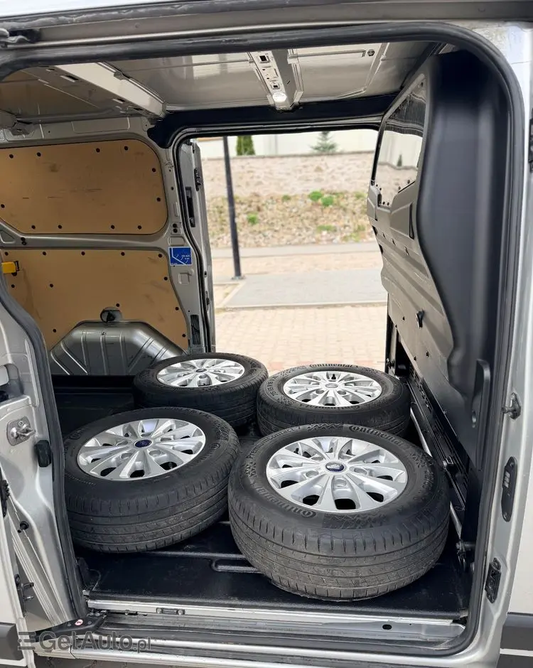 FORD TRANSIT CUSTOM  LIFT 2020r/ Webasto / 2,0 TDCI/130KM/KAMERA/BIX-ENON/ EURO 6/ASO/NISKI PRZEBIEG/LED/HAK/FV23%/6-DZWI/LONG 