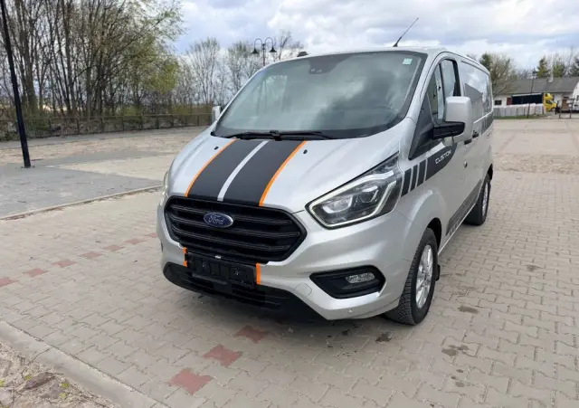 FORD TRANSIT CUSTOM  LIFT 2020r/ Webasto / 2,0 TDCI/130KM/KAMERA/BIX-ENON/ EURO 6/ASO/NISKI PRZEBIEG/LED/HAK/FV23%/6-DZWI/LONG 