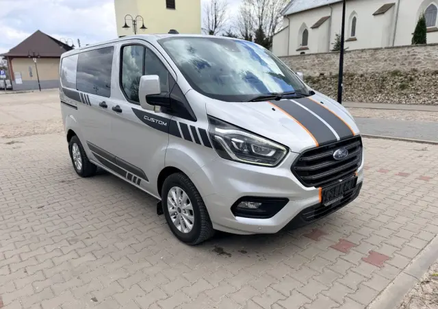 FORD TRANSIT CUSTOM  LIFT 2020r/ Webasto / 2,0 TDCI/130KM/KAMERA/BIX-ENON/ EURO 6/ASO/NISKI PRZEBIEG/LED/HAK/FV23%/6-DZWI/LONG 