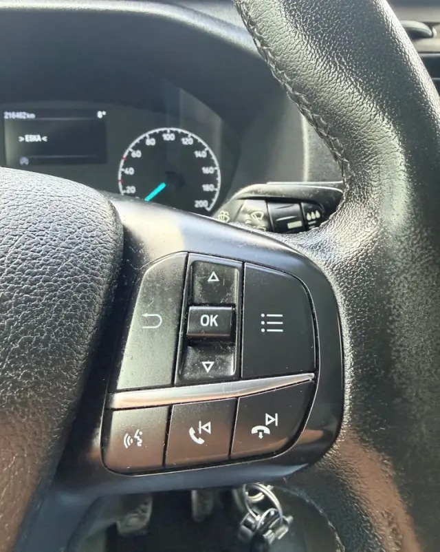 FORD TRANSIT CUSTOM  LIFT 2020r/ Webasto / 2,0 TDCI/130KM/KAMERA/BIX-ENON/ EURO 6/ASO/NISKI PRZEBIEG/LED/HAK/FV23%/6-DZWI/LONG 