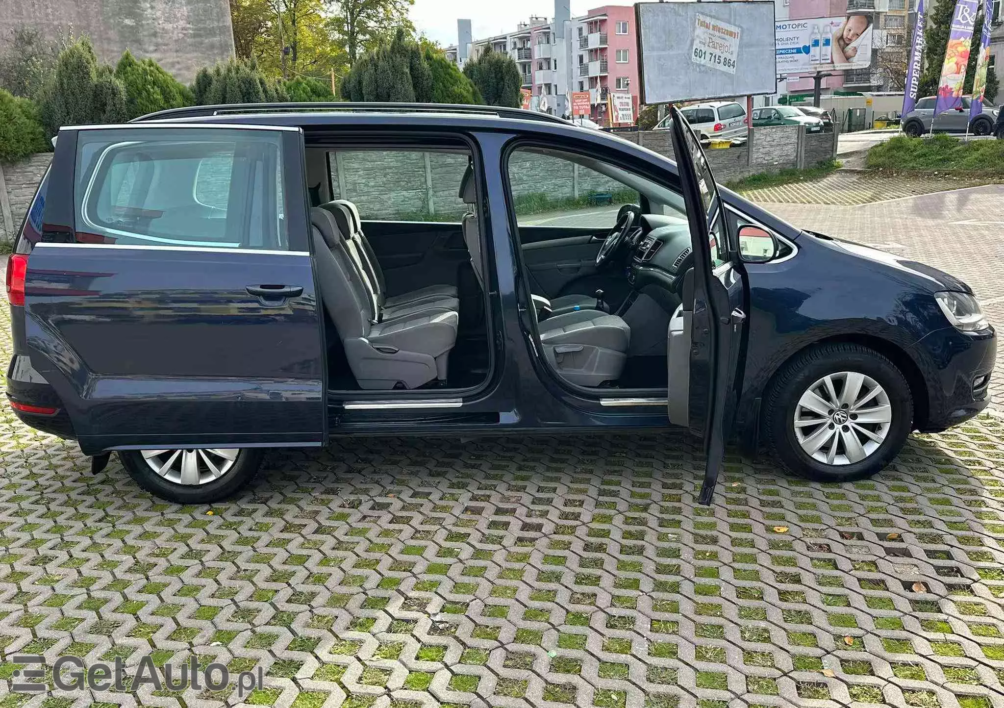 VOLKSWAGEN Sharan 