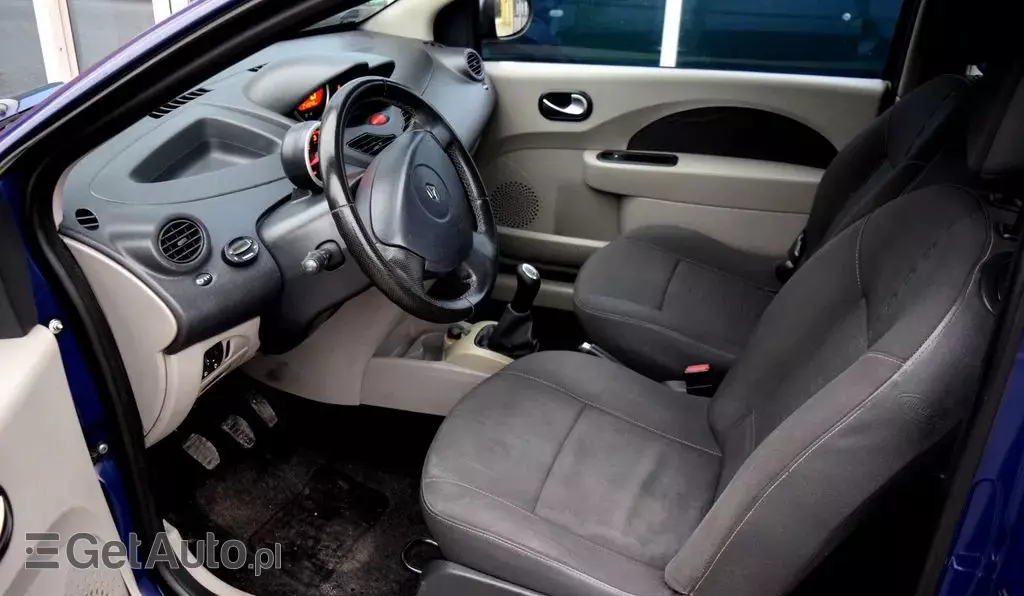 RENAULT Twingo 