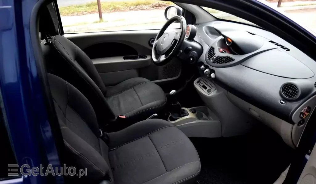 RENAULT Twingo 