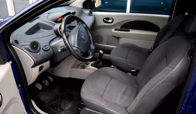 RENAULT Twingo 