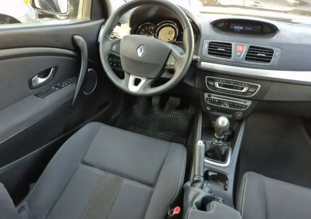 RENAULT Megane 1.6 16V Expression