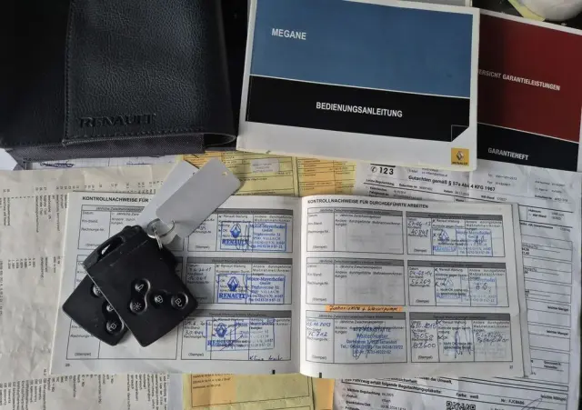 RENAULT Megane 1.6 16V Expression