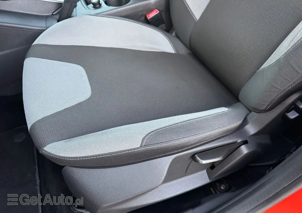 FORD Focus 1.6 TDCi DPF Champions Edition