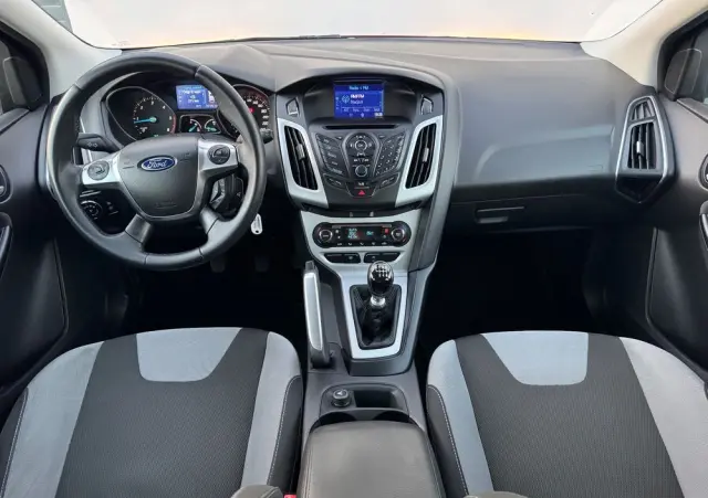 FORD Focus 1.6 TDCi DPF Champions Edition
