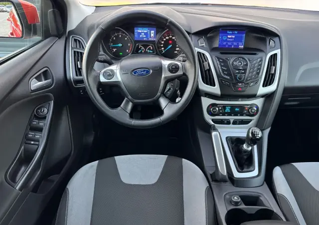 FORD Focus 1.6 TDCi DPF Champions Edition