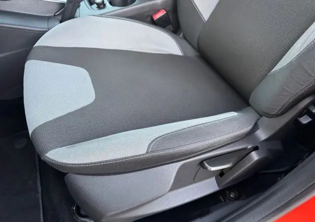 FORD Focus 1.6 TDCi DPF Champions Edition