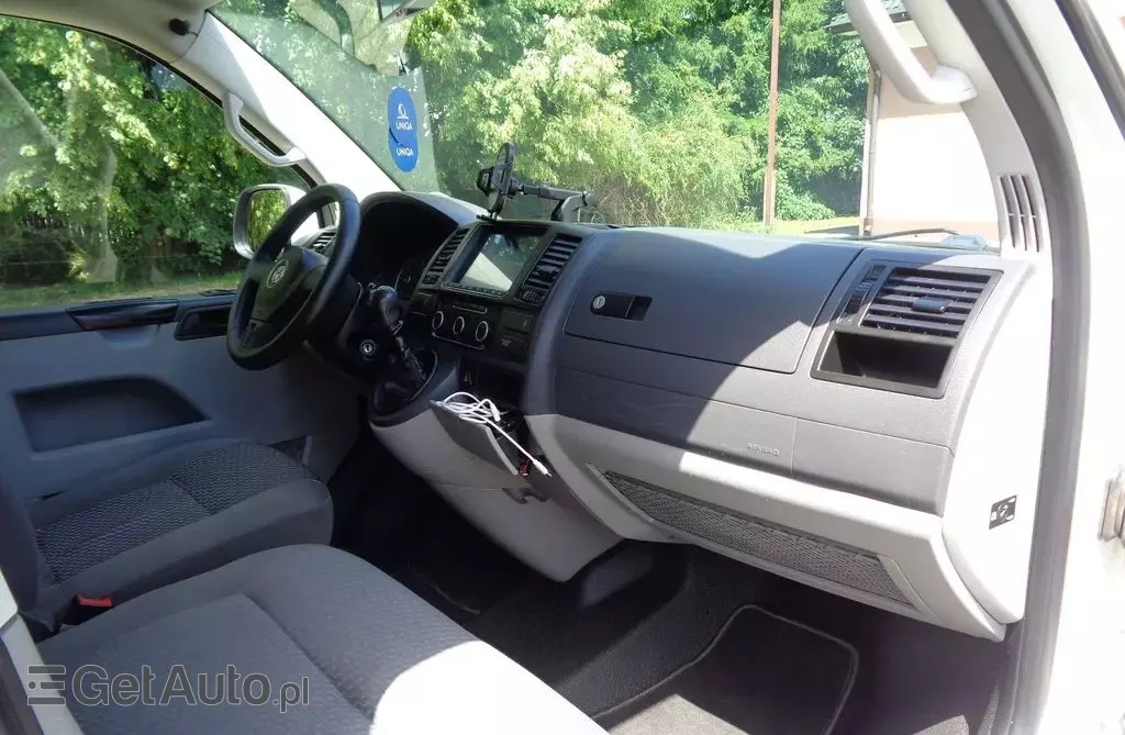 VOLKSWAGEN TRANSPORTER 