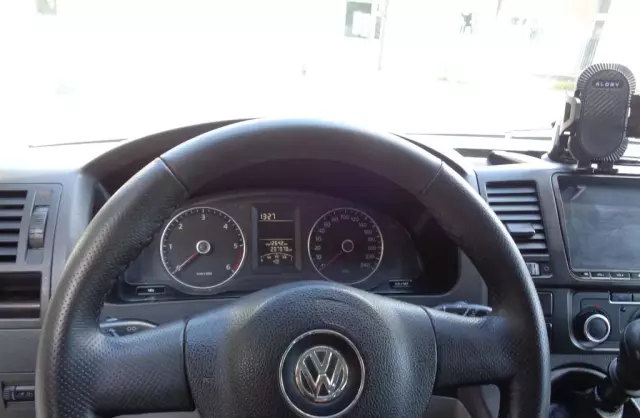 VOLKSWAGEN TRANSPORTER 