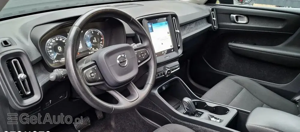 VOLVO XC 40 D3 Momentum