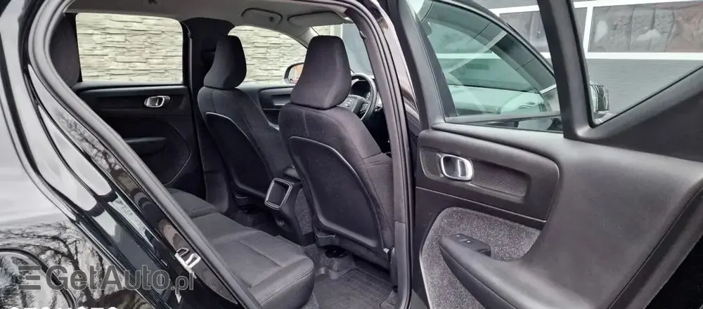 VOLVO XC 40 D3 Momentum