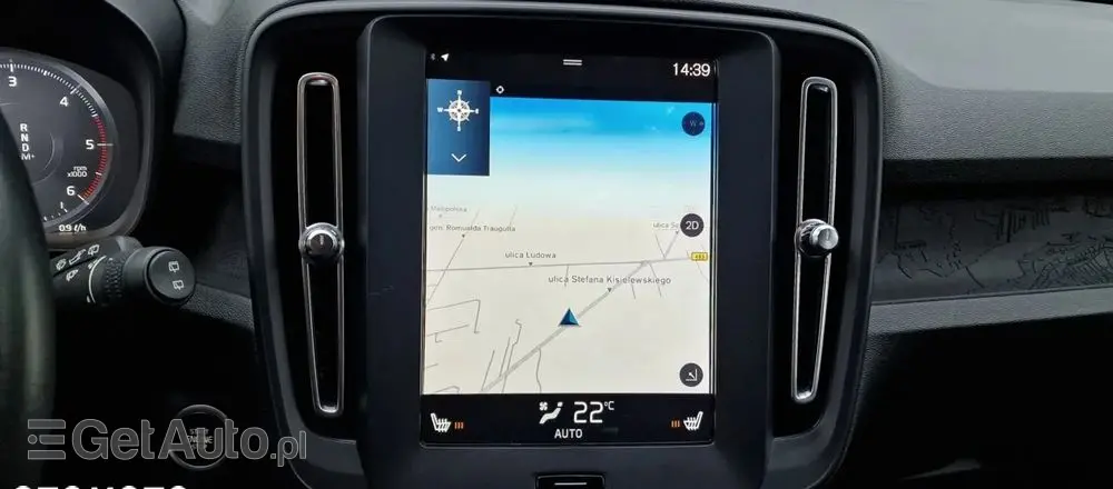 VOLVO XC 40 D3 Momentum