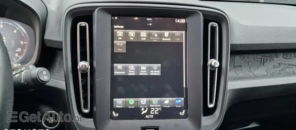 VOLVO XC 40 D3 Momentum