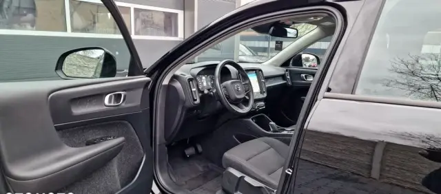 VOLVO XC 40 D3 Momentum