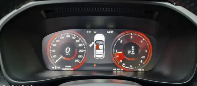 VOLVO XC 40 D3 Momentum